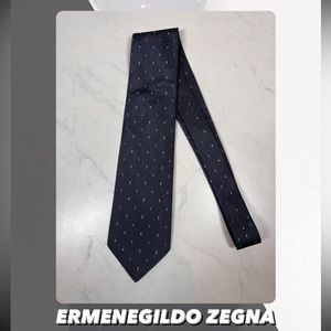 EUC Ermenegildo Zegna Blue Square Pattern Tie